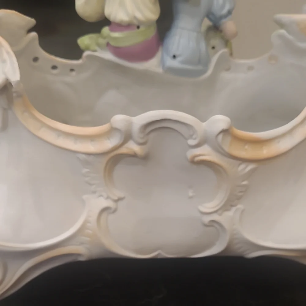 Antique German Elegant Porcelain Couple Figurine - Pastel Accents - Picture 7 of 8